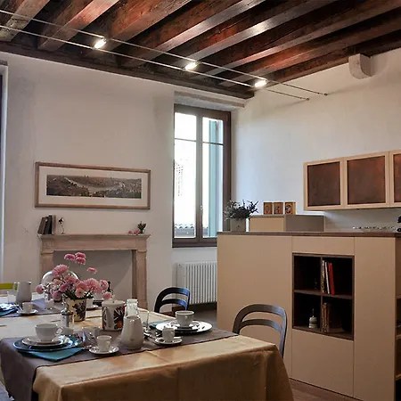 Bed & Breakfast Piazza Erbe Verona